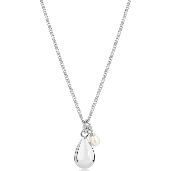 Silver necklace with pendant and pearl