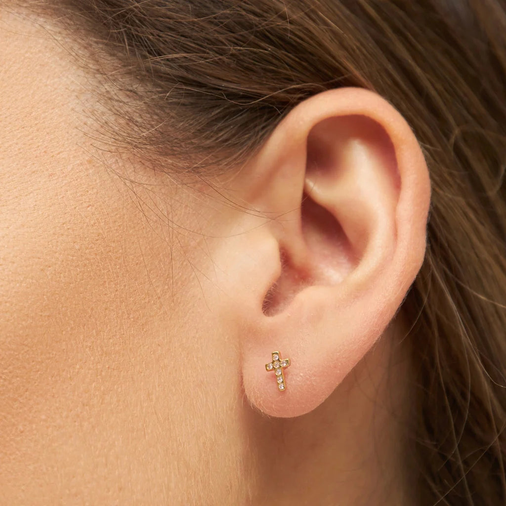 Single gold plated sterling silver earring wiith crystal details