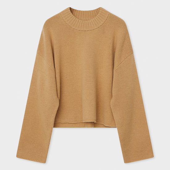 Round neck lambs wool jumper in camel