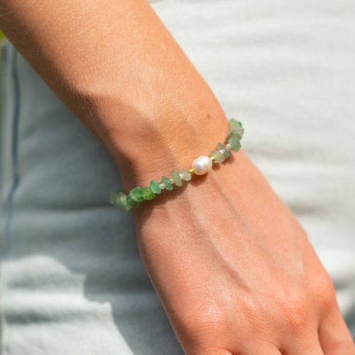 Aventurine and pearl beaded bracelet with gold and pearl spacers