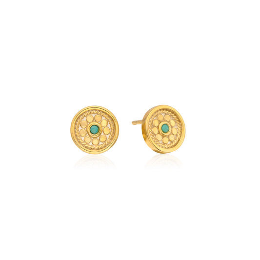 Flat Lay of stud earring, gold 
