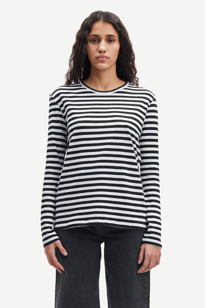 Black long sleeved stripey t shirt