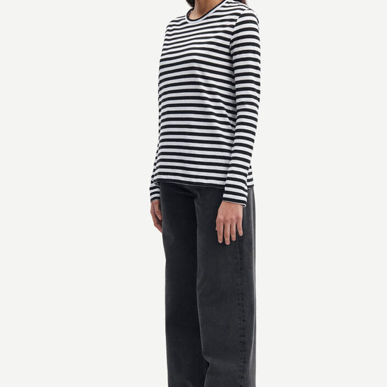 Black long sleeved stripey t shirt