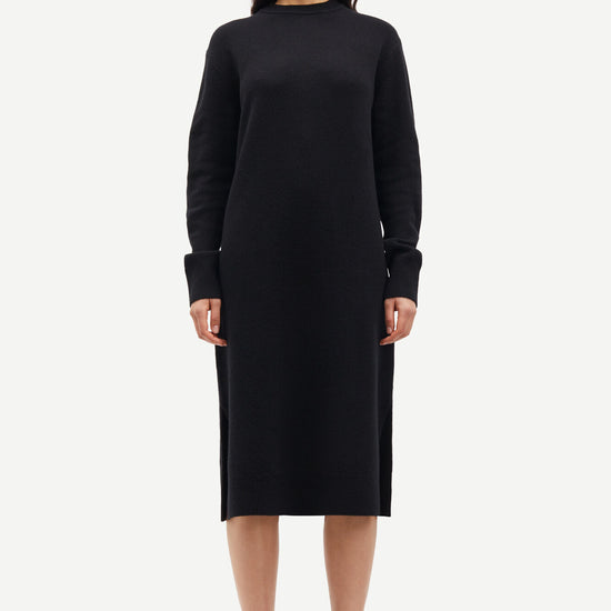 Midi merino wool black dress with long sleeves and crew neck