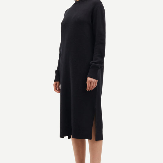 Midi merino wool black dress with long sleeves and crew neck