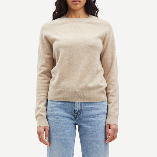 Cream melange crew neck cashmere jumper with raglan sleeves