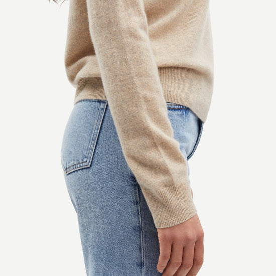 Cream melange crew neck cashmere jumper with raglan sleeves