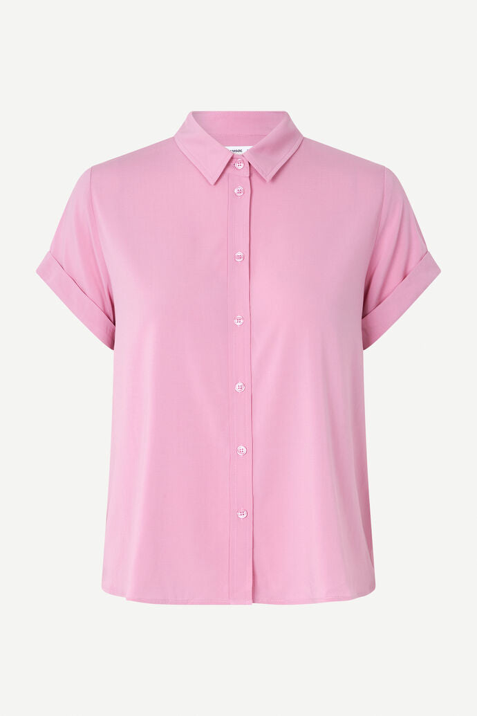 pink short sleeved shirt