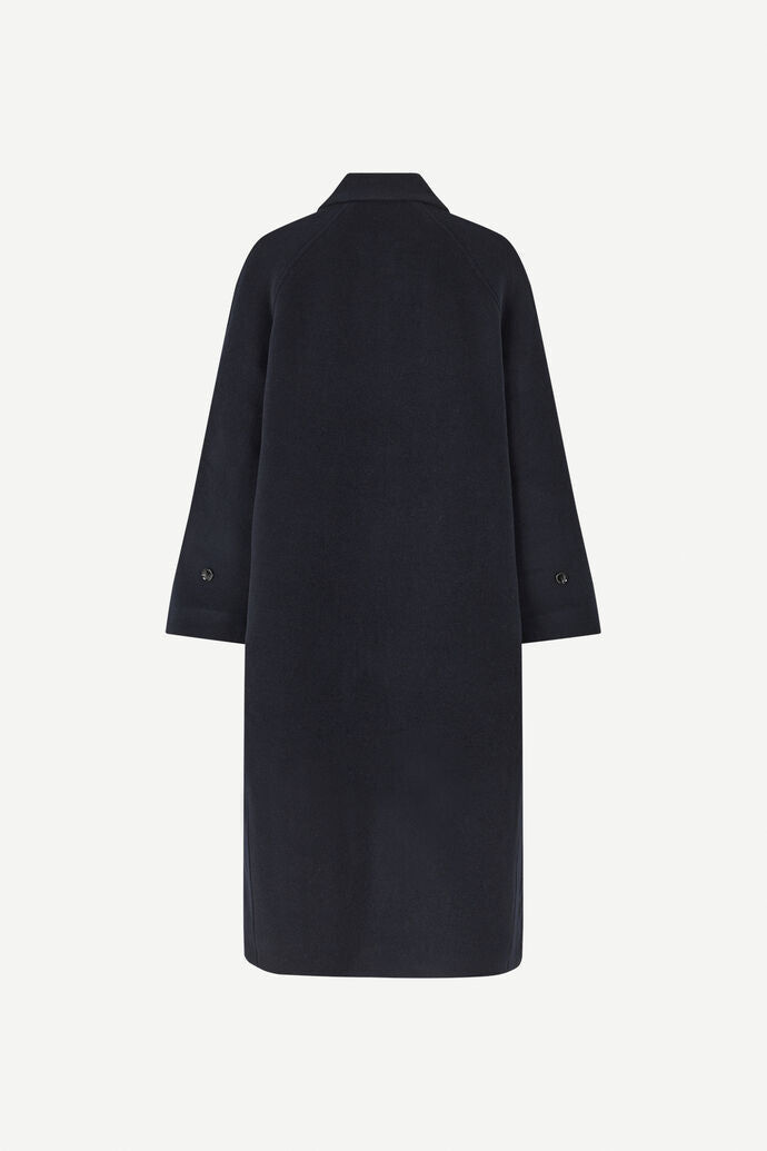 Navy woollen coat with classic collar and wide sleeves with cuff belts