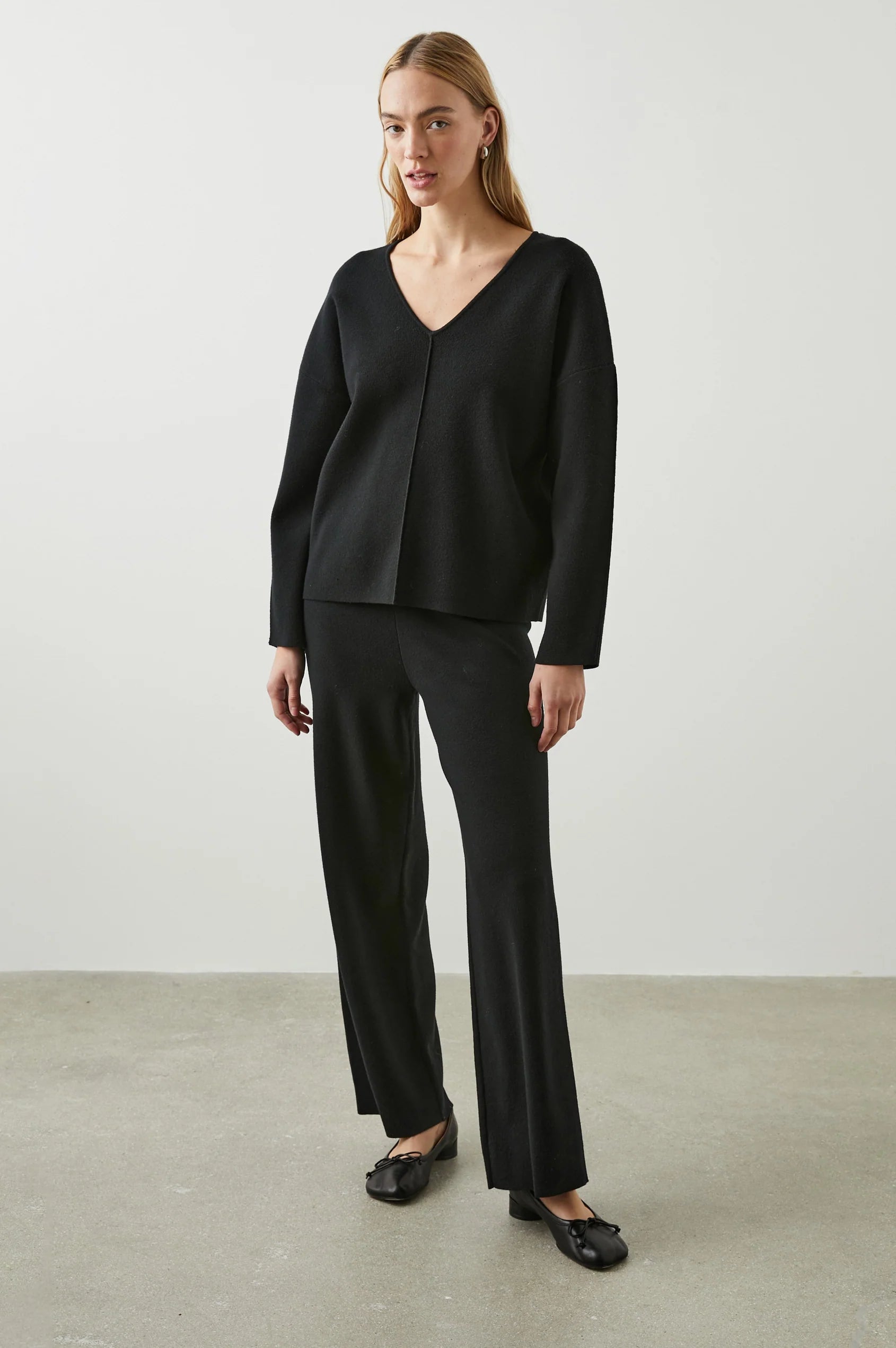 Hollyn Sweater Black Sass Edge