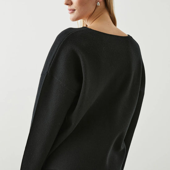 Heavyweight black jersey V neck jumper