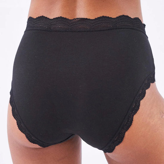 High rise lace trimmed knickers