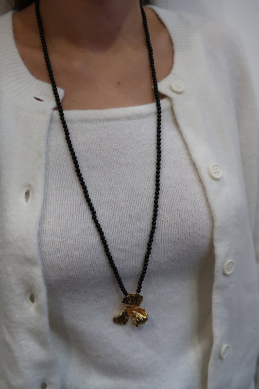 Long Bead Necklace Flower Pendant
