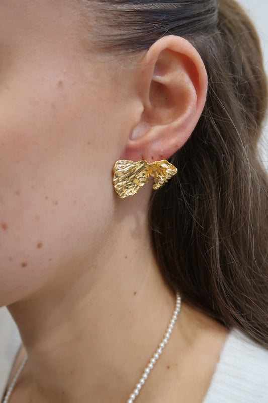 Asymmetrical Flower Earrings Dangling Pearl