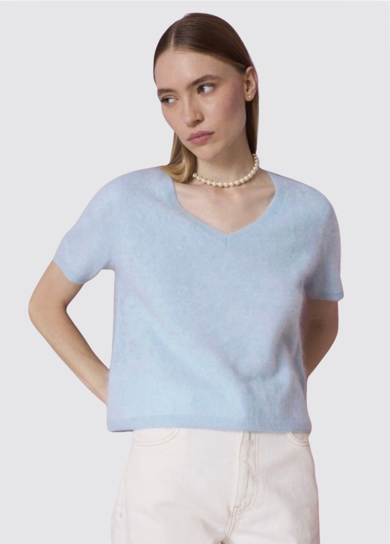 womens short sleeved brushed cashmere v-neck ight blue jumper