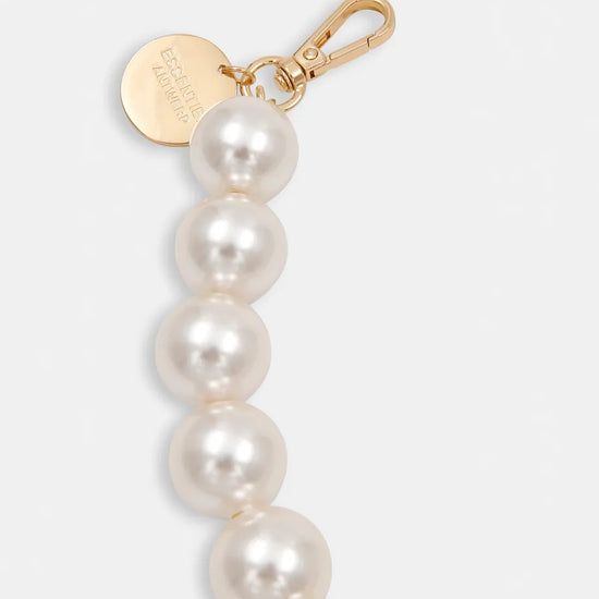 off white large pearl bead necklace from essentiel antwerp close up