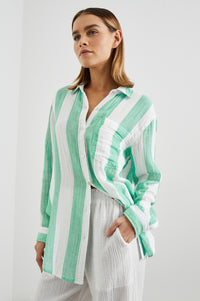 Relaxed 100% cotton muslin shirt with wide white and green stripe