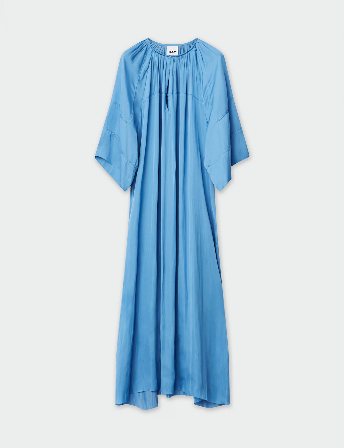 Light blue fluid long dress with crew neckline and short wide sleeves