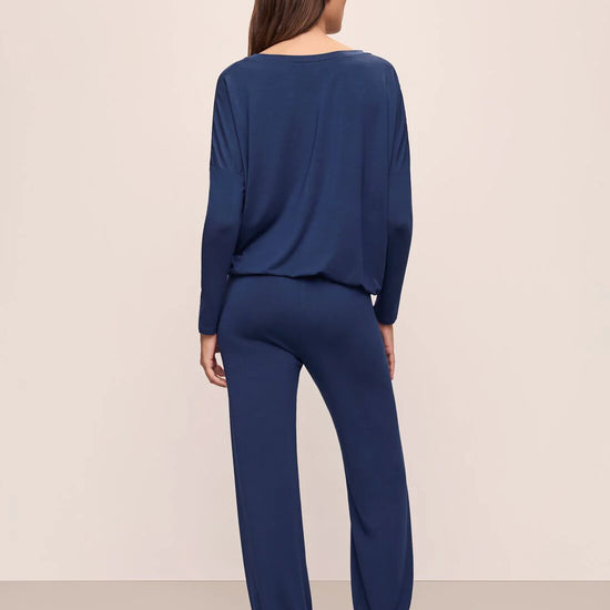 Rear view of nacy slouchy pyjamas from Eberjey