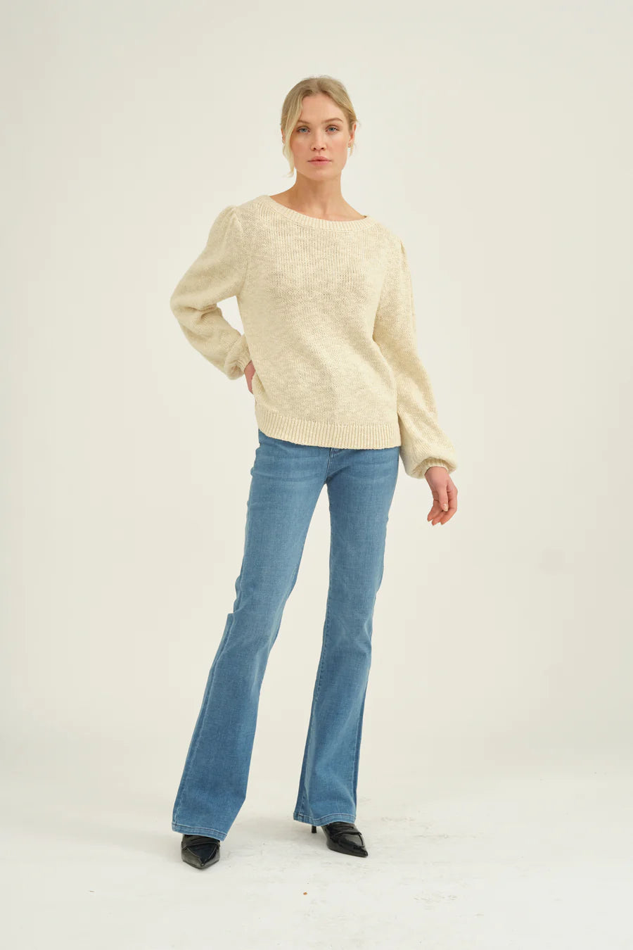 Cream cotton knitted jumper with crew neck and long sleeves with gathered shoulder seam