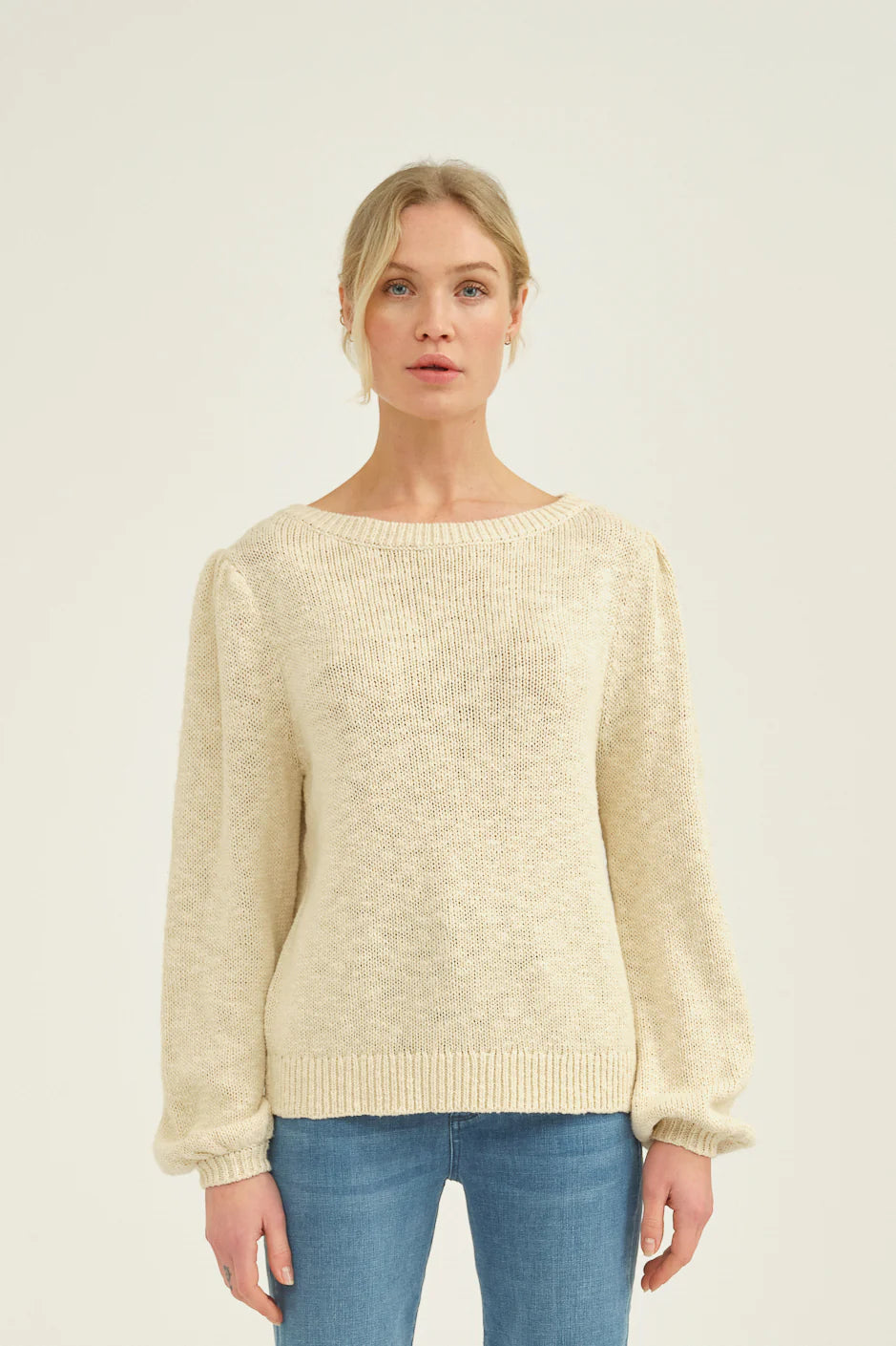 Cream cotton knitted jumper with crew neck and long sleeves with gathered shoulder seam