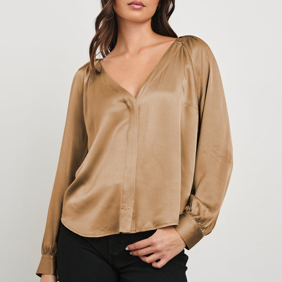 Satin viscose v neck blouse with a v neck in camel