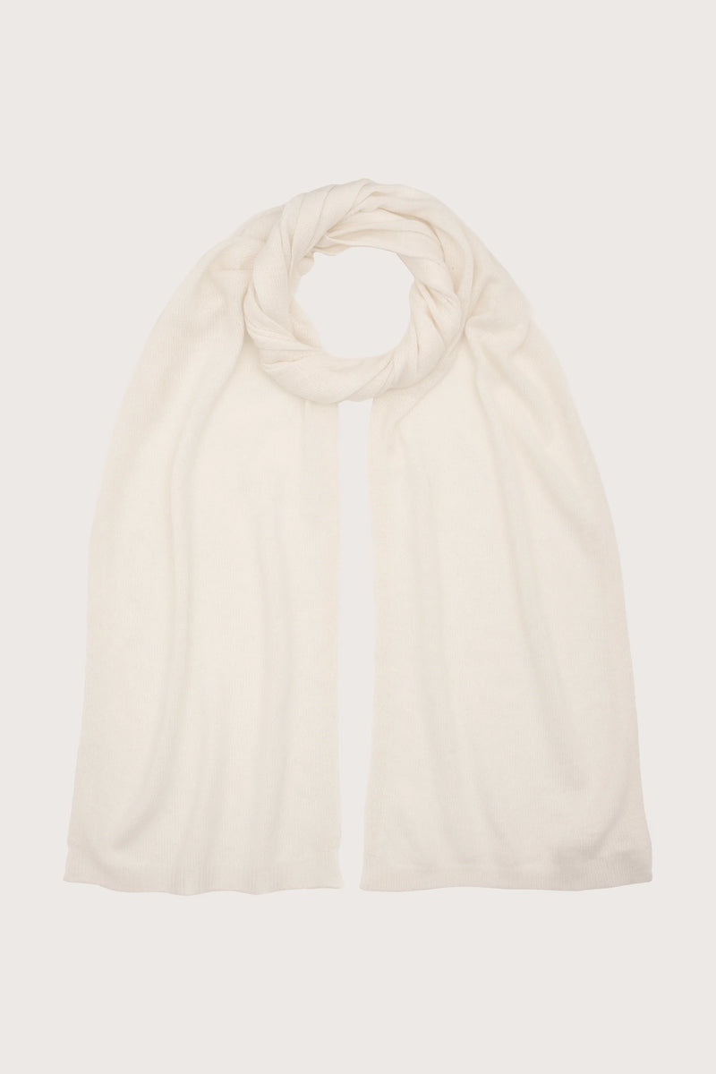 White scarf 