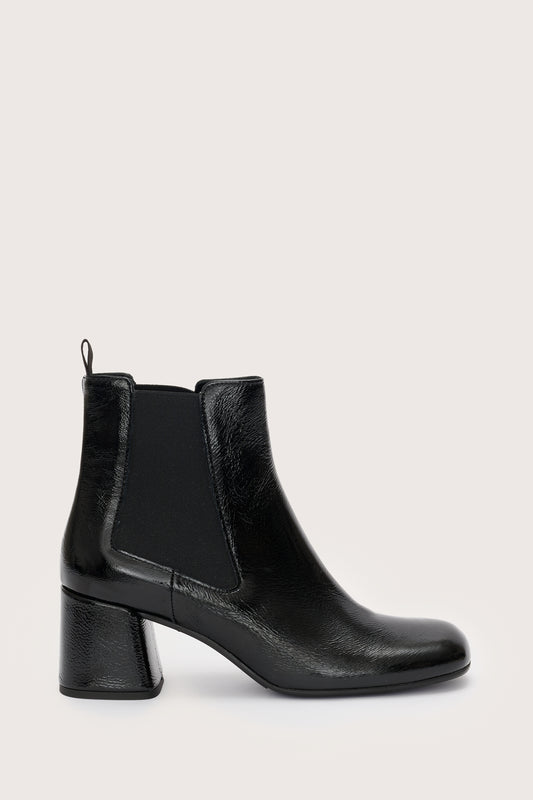 Black leather patent pull on boot