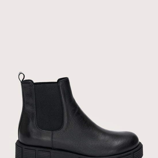 Black leather chelsea boot with chunky sole