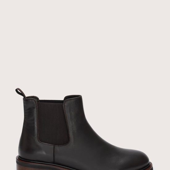 Short chocolate brown chelsea boot