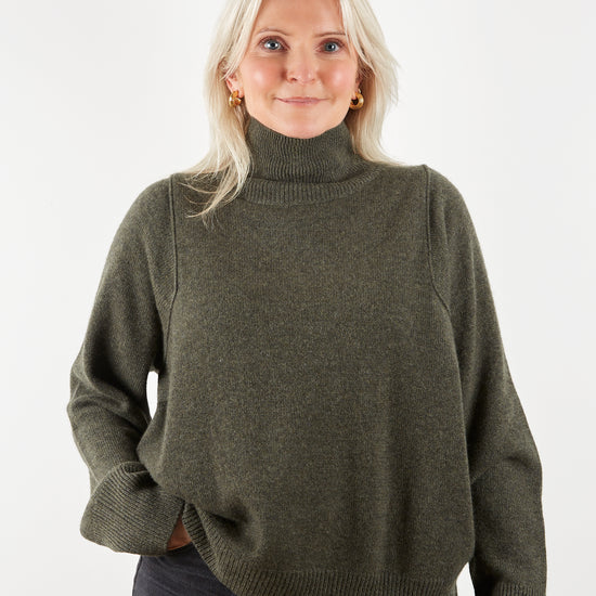 turtle neck dark green cashmere knit