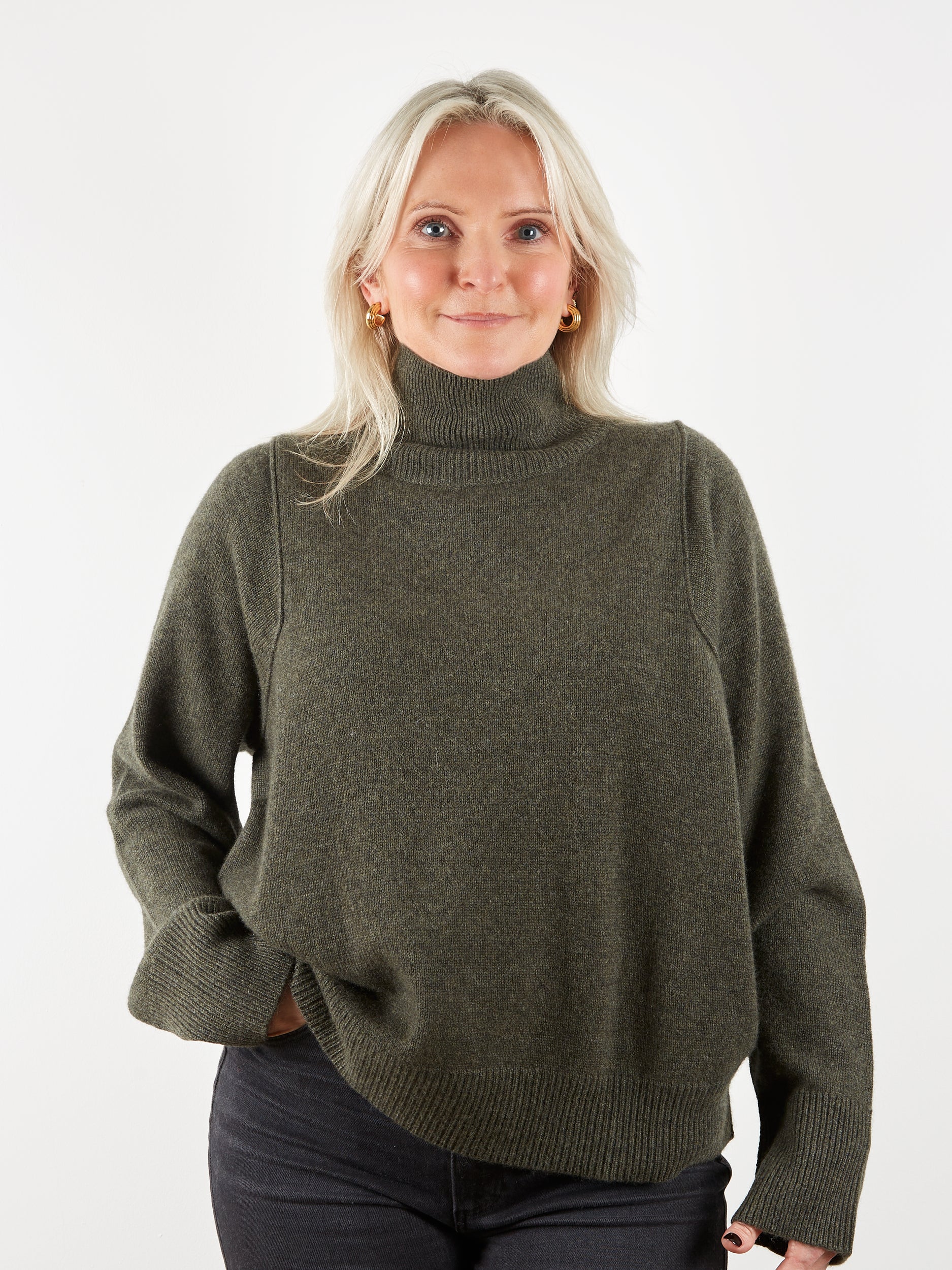 turtle neck dark green cashmere knit