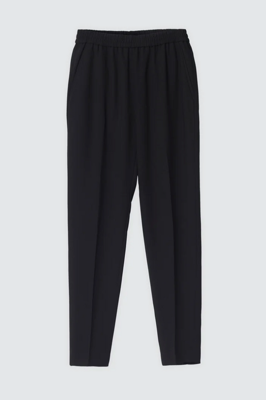 Pull on black tailored trousers with an elasticated waistband and side pockets