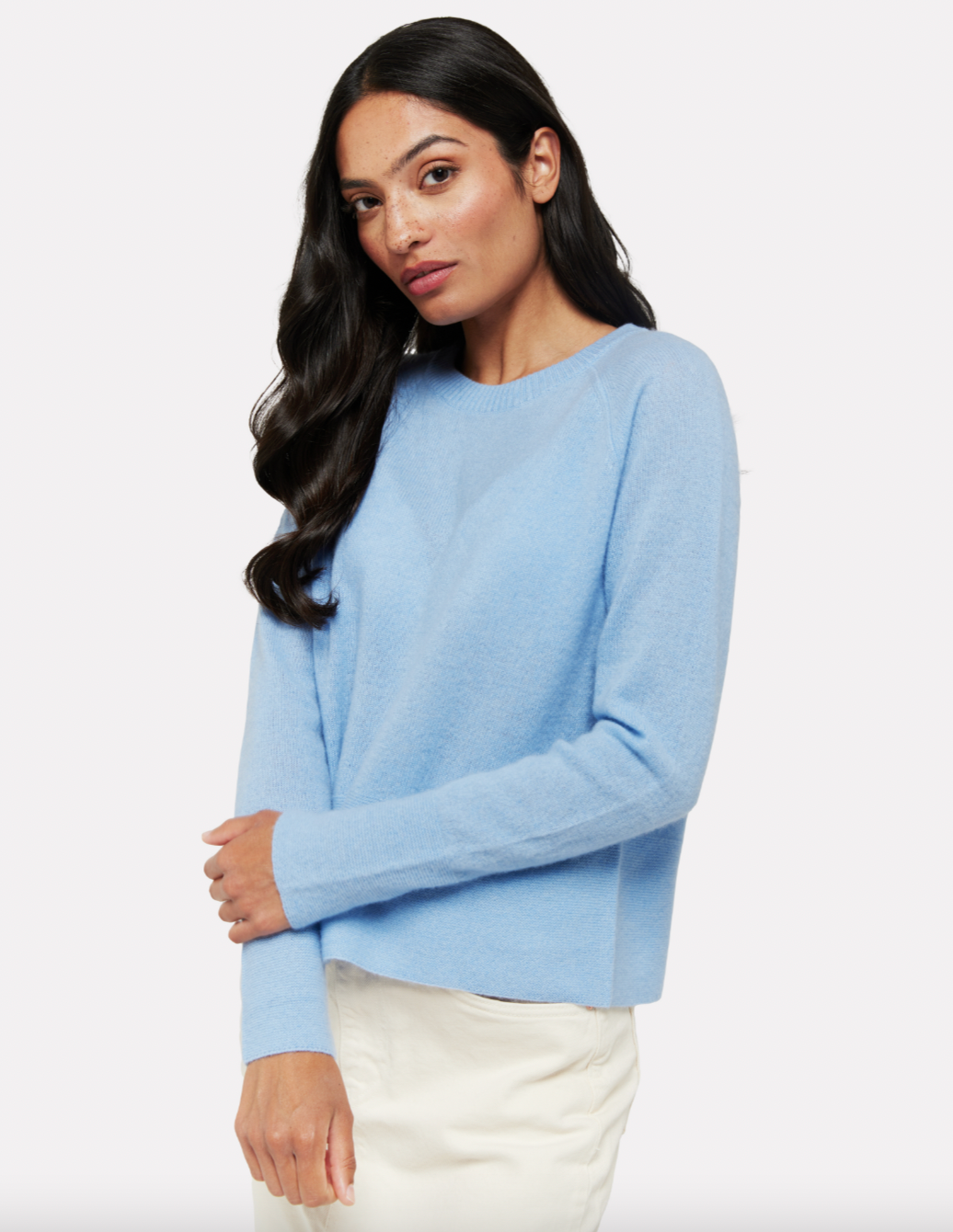 Light blue raglan sleeved cashmere jumper with crew neck