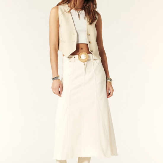 Cream denim skirt with wicker buckle