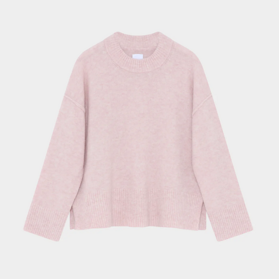 Alpaca blend long sleeve round neck jumper in pale pink