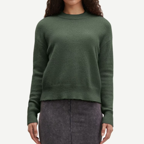 dark green o neck jumper  model shot