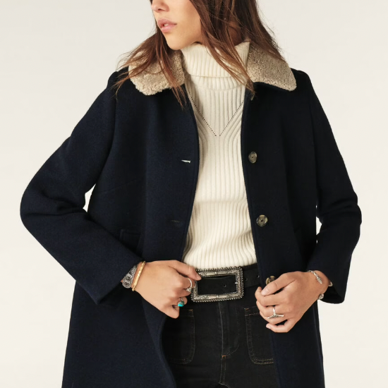 navy 3/4 length coat with faux fur collar, raglan pockets and marbled buttons  model shot