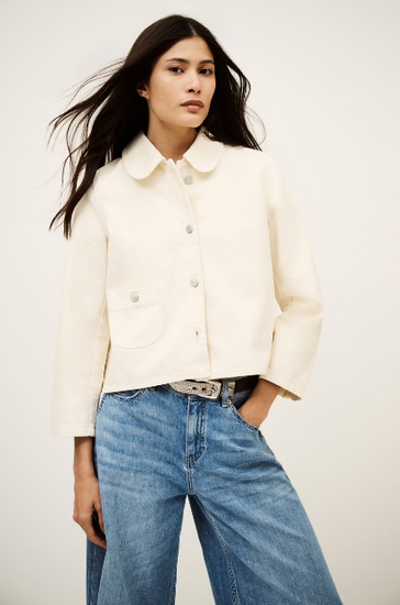 ecru cotton jacket with peter pan collar, 1 patch pocket and silver buttons model shot