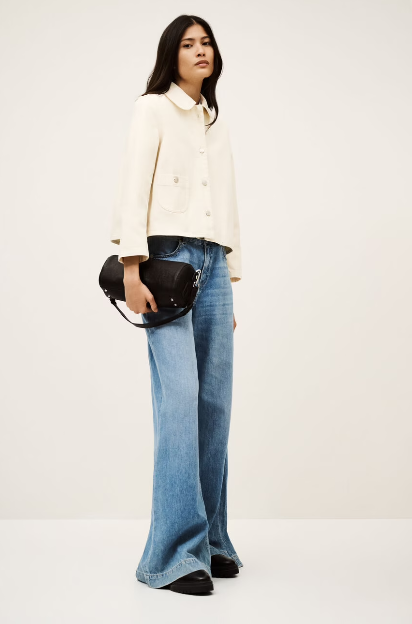 ecru cotton jacket with peter pan collar, 1 patch pocket and silver buttons model shot