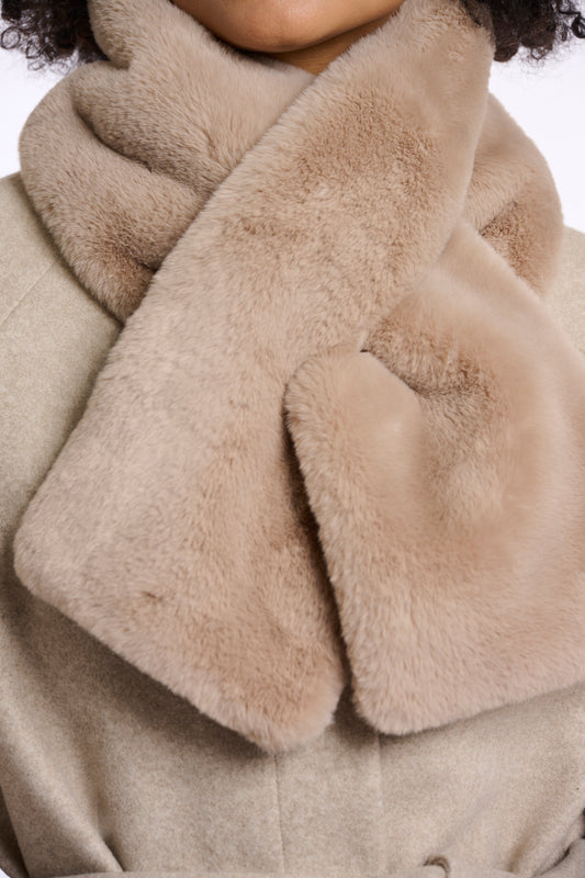 oat faux fur long rectangular scarf with slit to allow scarf to cross through close up