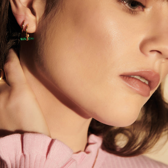 malachite mini bar huggie earring gold from rachel jackson model shot