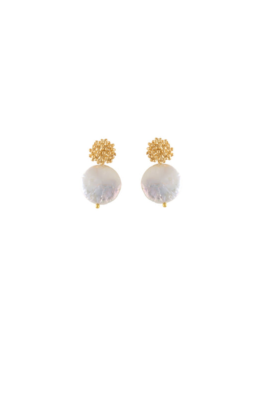 Delicate Feminine Wave Pearl Earrings