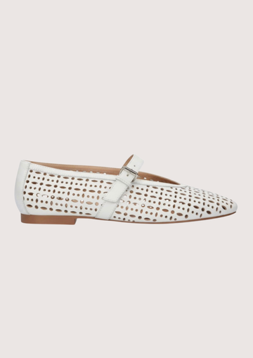 Maia Flats White