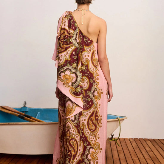 rear view of pattern long dress