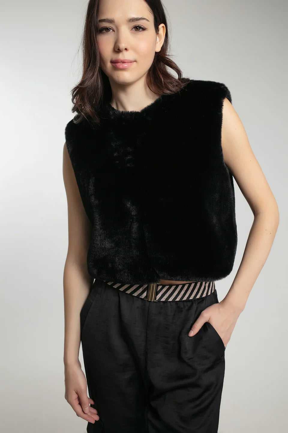 faux fur black gilet with round neck  model shot