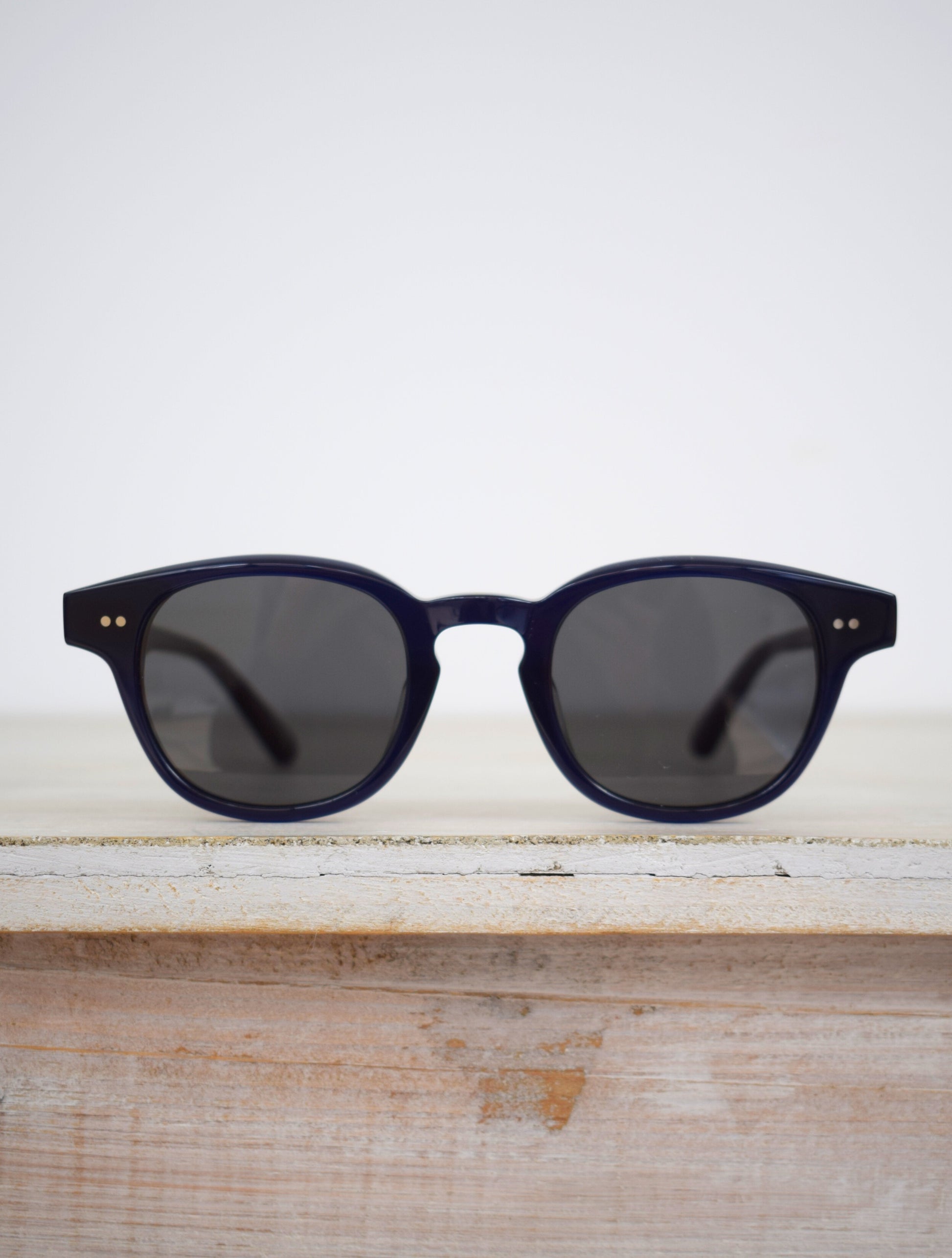  blue round sunglasses