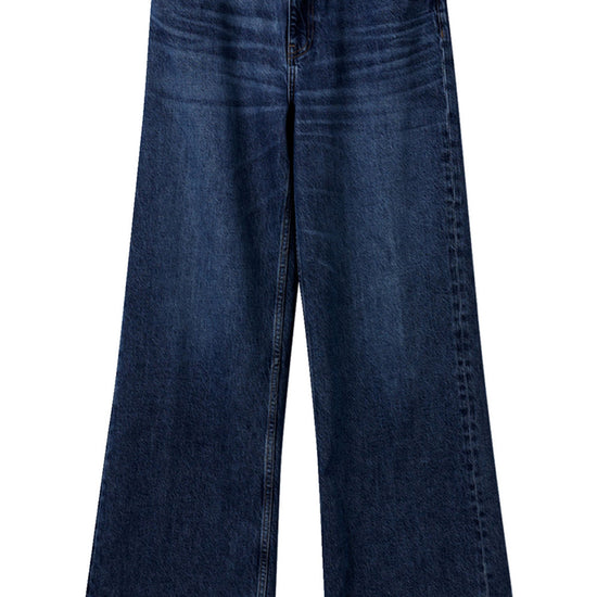 Wide leg blue jeans with a classic 5 pocket styling