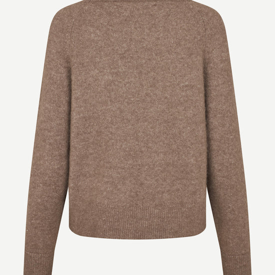 Brown o neck wool jumper with rib detailing and long sleeves rear view 