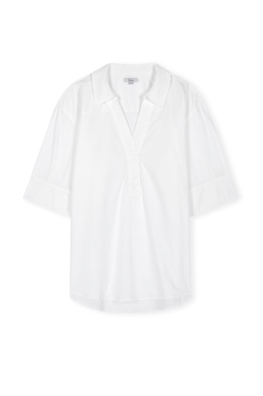 White short sleeve top with v neck, collar and boxy fit